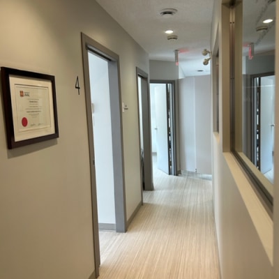 Dubreuil Lévesque Dental Centre Hallway