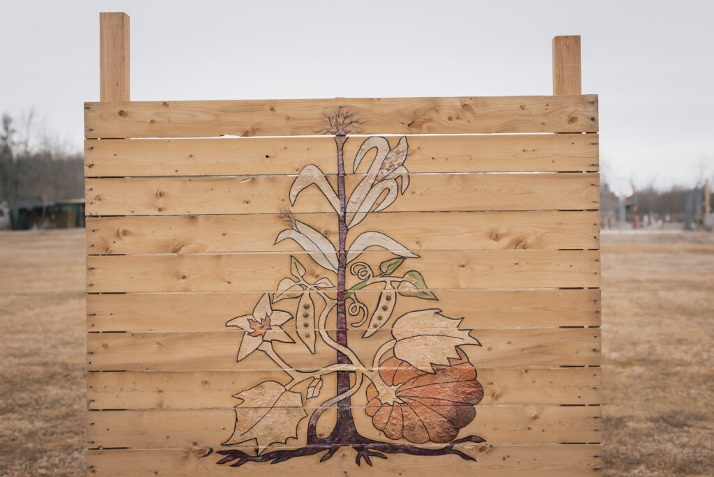 Art installation that pays tribute to the Three Sisters.