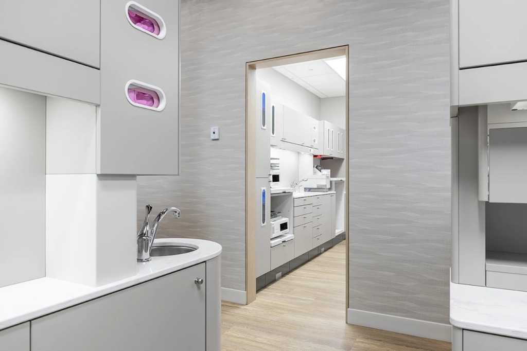 Dental Lab – North Vancouver Office