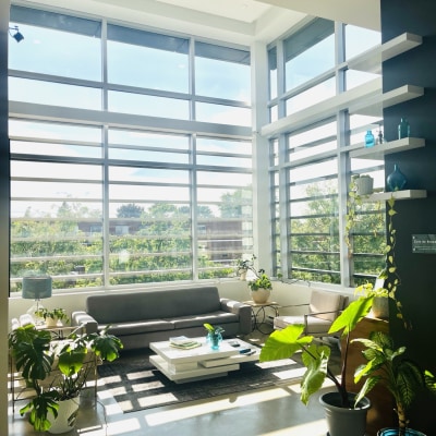 Waiting area at Aura Clinique Dentaire Elite