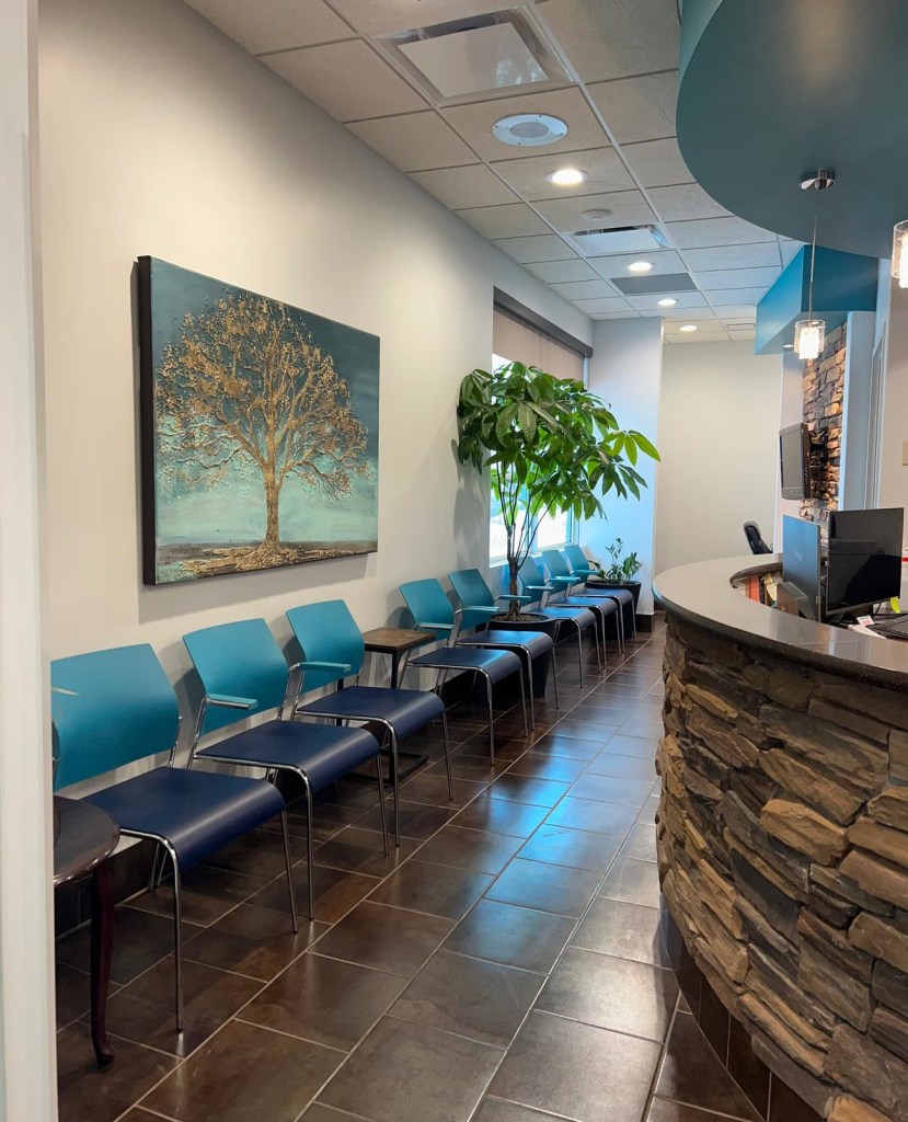 Waiting area at Courtside Dental