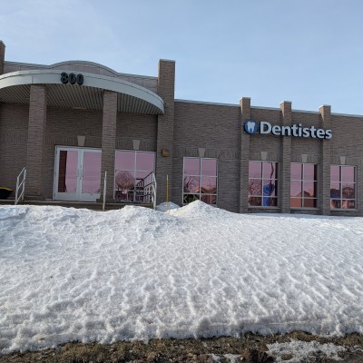 Façade de Clinique dentaire Sourire Santé