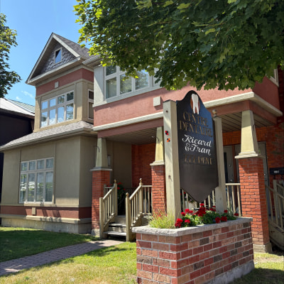 Façade de Centre Dentaire Ricard & Tran