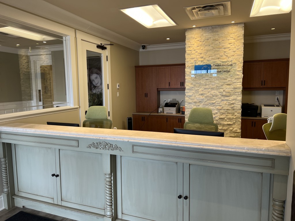 Bureau de réception chez Centre Dentaire Hawkesbury