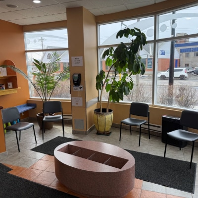 Cedars Dental Waiting area