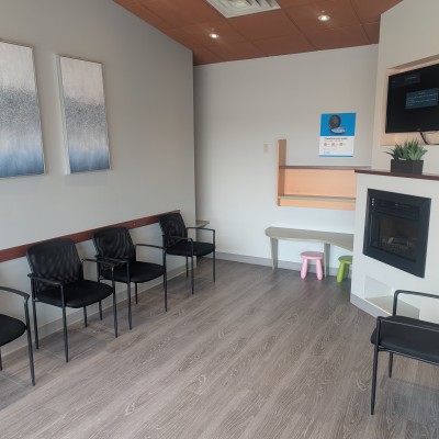 Waiting area at Barrhaven South Dentistry