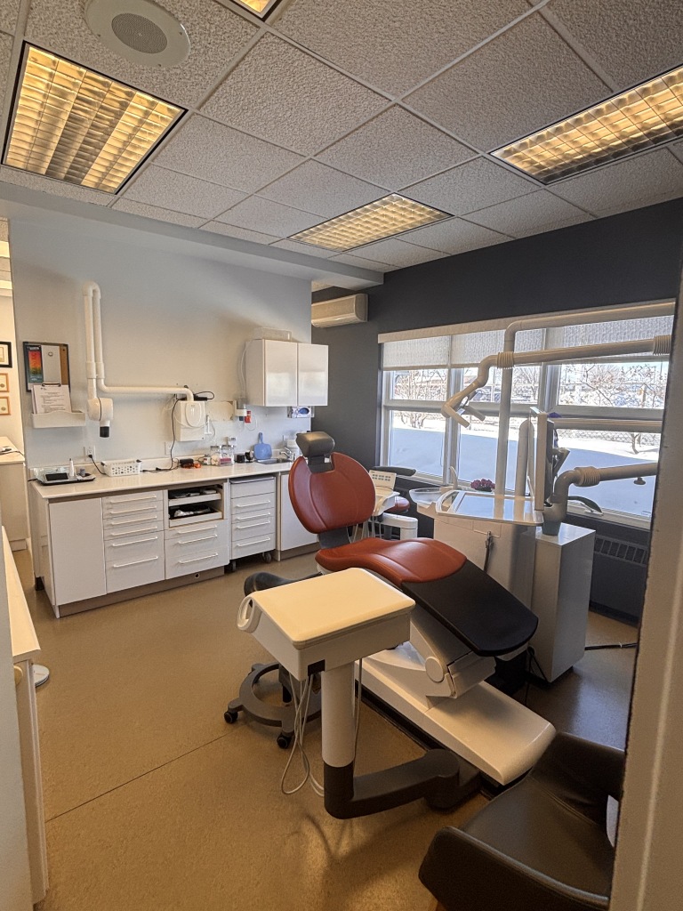 Salle de traitement chez Centre de Soins Dentaires des Sept-Îles