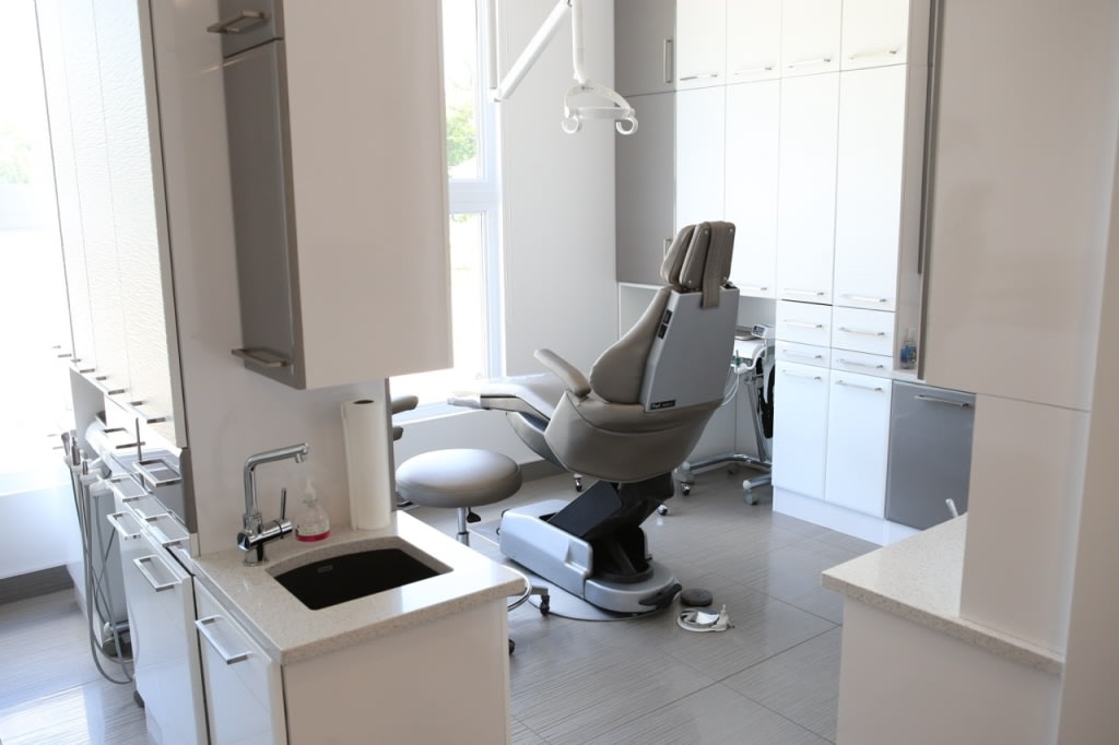 Treatment room at Centre Dentaire Dre Guylaine Raymond