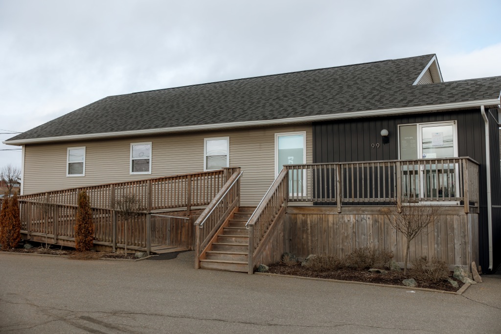 exterior of Bayside Dental