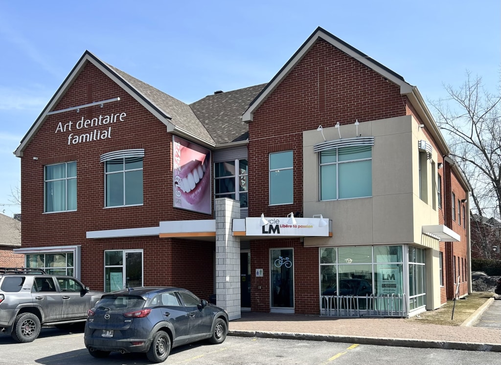 Exterior of Art Dentaire Familial