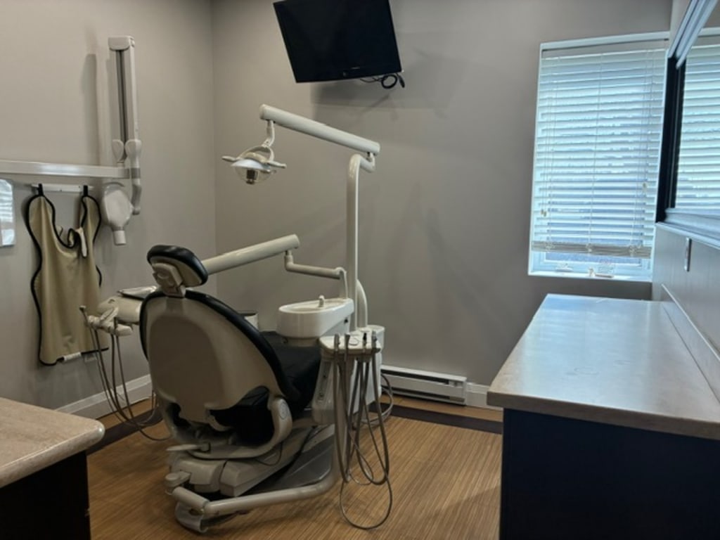 Treatment room at Dawson Dental