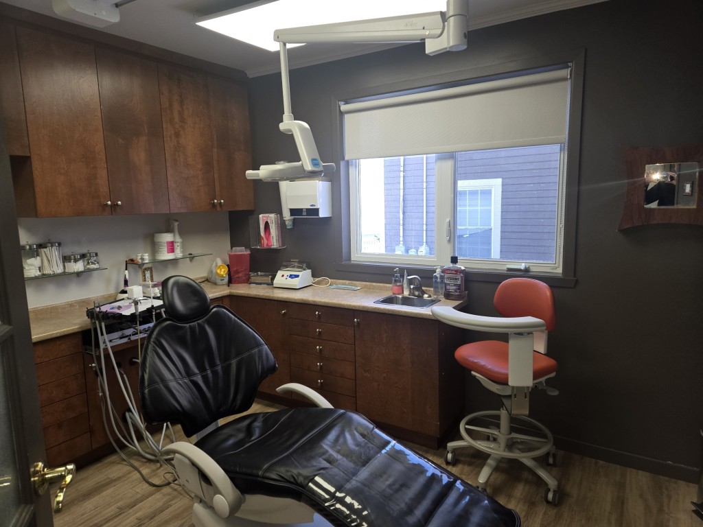 Salle de traitement chez Clinique Dentaire Carleton-sur-Mer