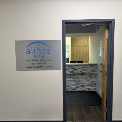 Signage at Alinea Dental