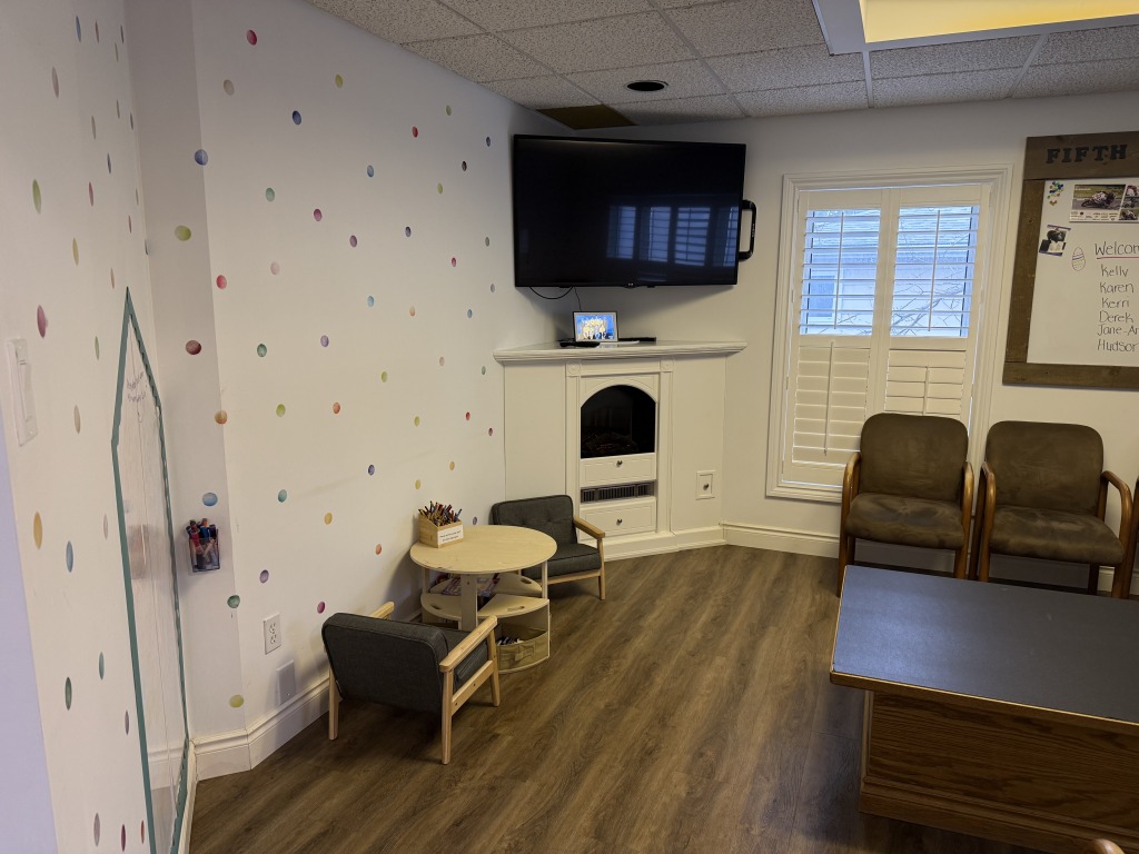 Waiting area at Fifth Avenue Dental