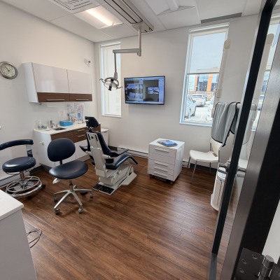 Salle de traitement chez Clinique Dentaire Sherbrooke