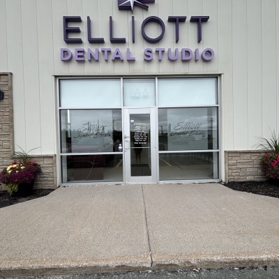 Elliott Dental Studio exterior