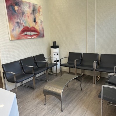 Waiting area at Orchard Park Dental & Implant Center