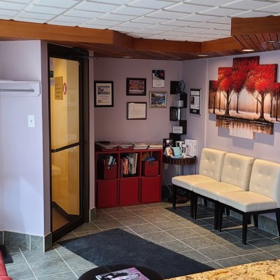 Waiting area at Alta Vista Dental Clinic