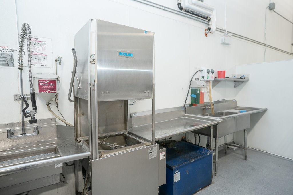 Dishwasher at YVR Prep