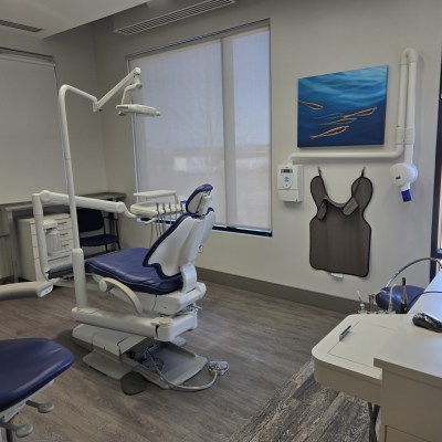 Salle de traitement chez Centre Dentaire Amirault