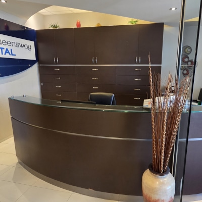 Bureau de réception chez Orléans Queensway Dental
