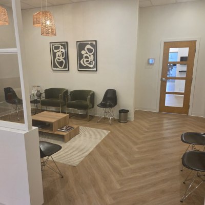Salle d’attente chez Centre dentaire Gaudreault Marquis