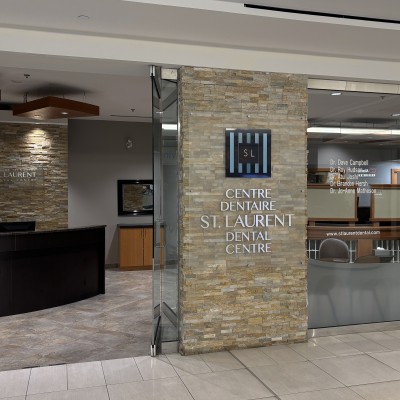 Entrance to  St. Laurent Dental Centre