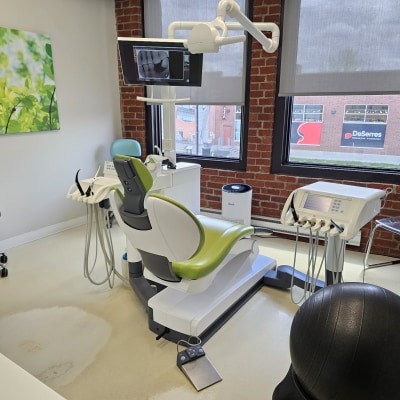 Salle de traitement chez Clinique Dentavie