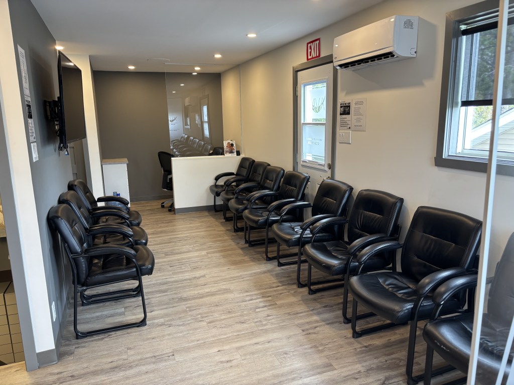 Salle d’attente chez Centres Dentaires VIVA