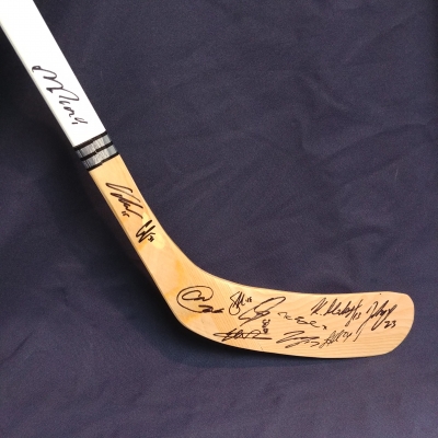 Signed Niagara IceDogs Hockey Stick